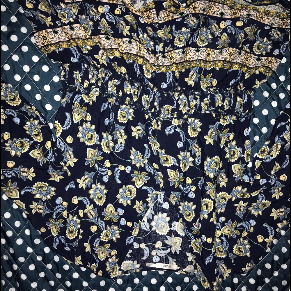 Francesas blouse with beautiful front detail